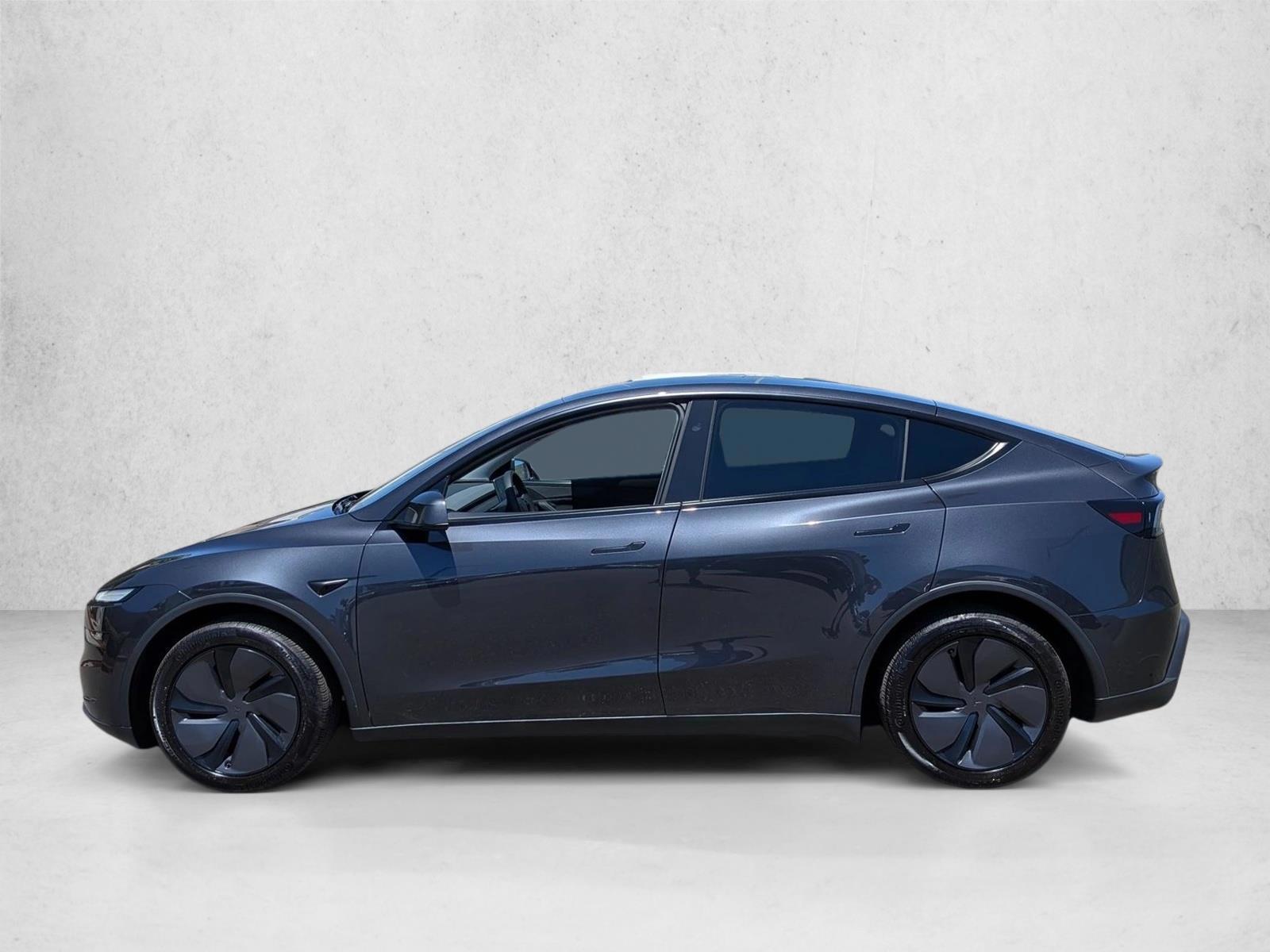 Thumbnail: 2026 Tesla Model Y - 2