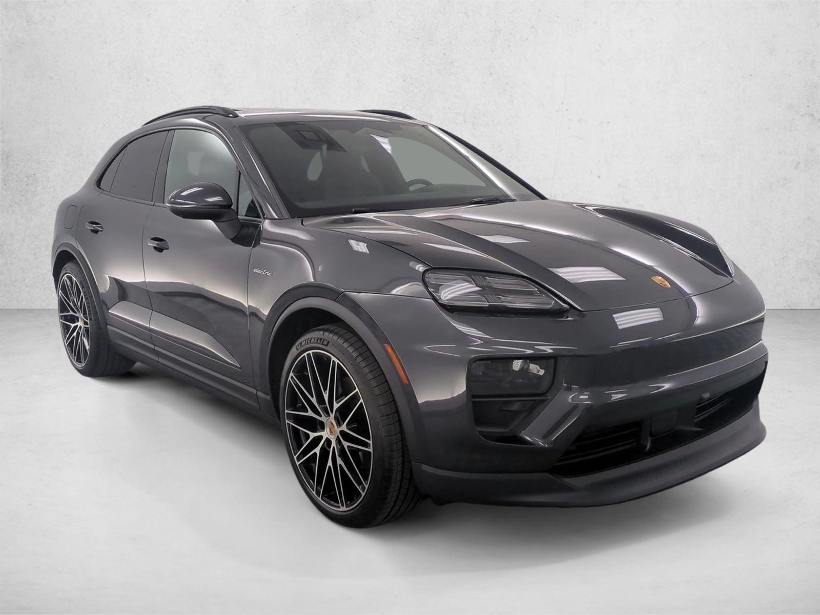 2026 Porsche Macan Base - Photo 8