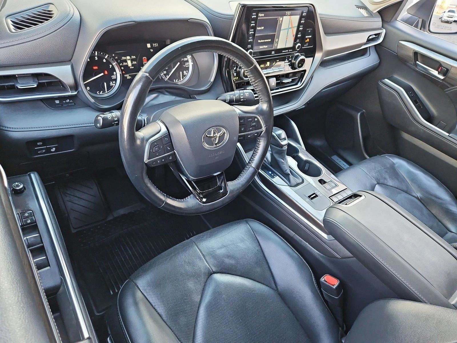 Thumbnail: 2020 Toyota Highlander - 3