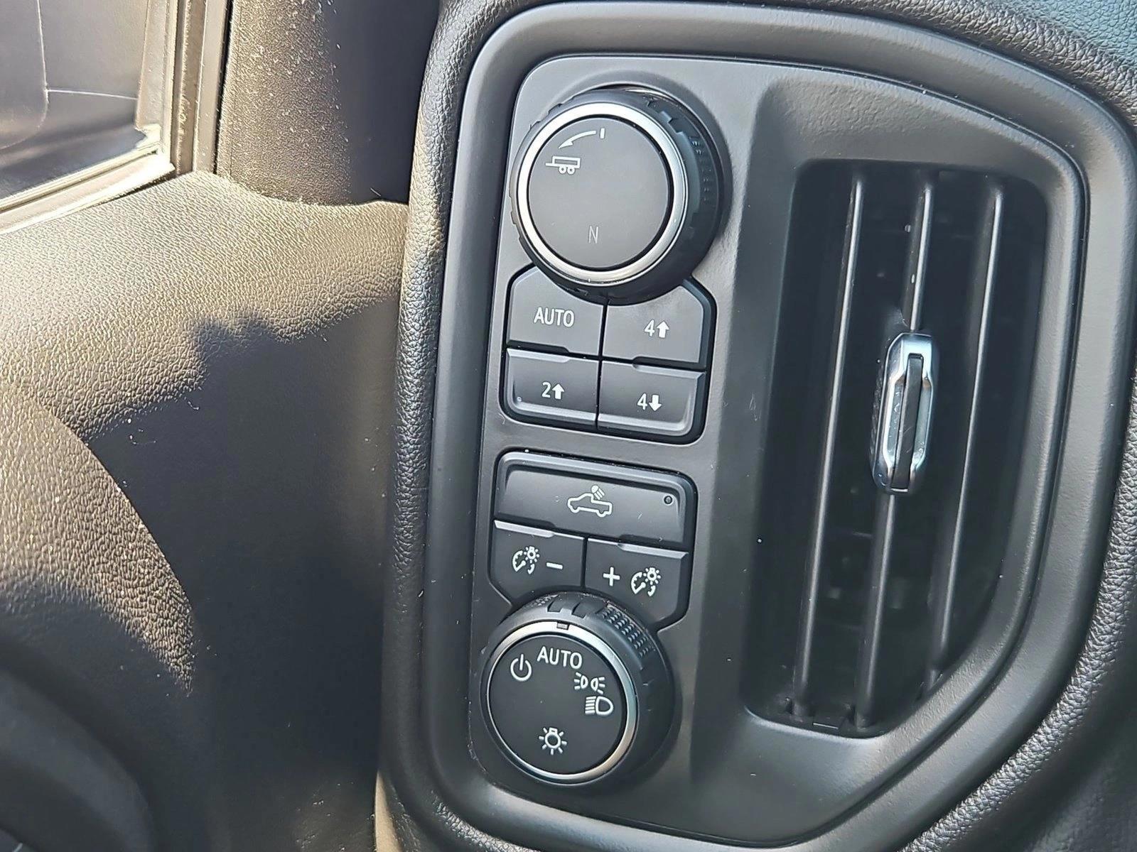 2021 Chevrolet Silverado 1500 Custom - Photo 18