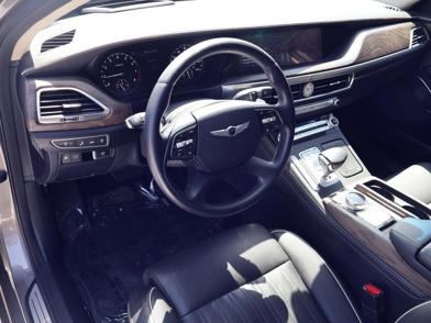 2021 Genesis G90