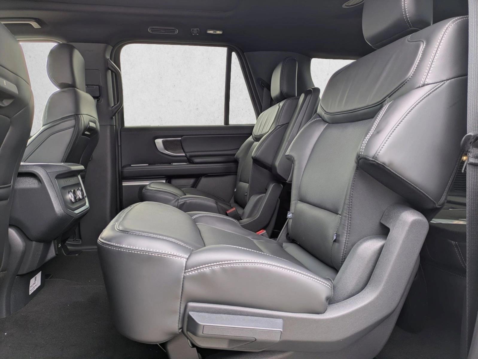 Thumbnail: 2025 Ford Expedition MAX - 6
