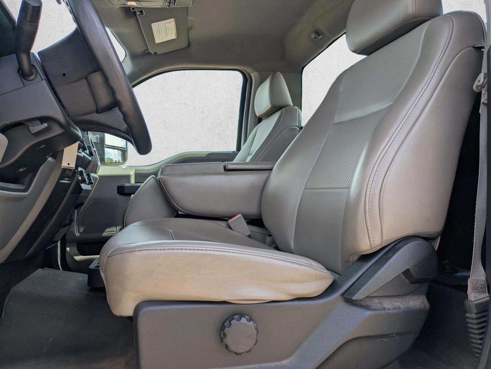 Thumbnail: 2019 Ford F-350 - 4