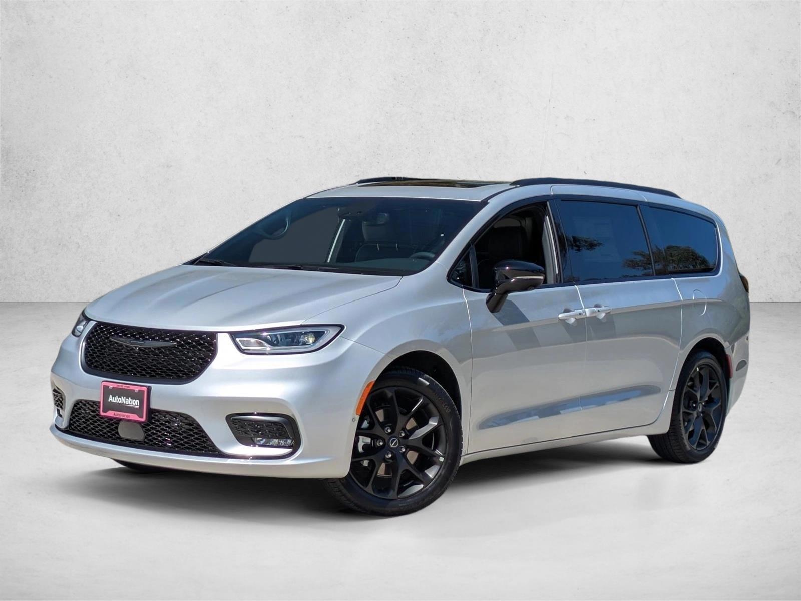 Thumbnail: 2026 Chrysler Pacifica - 1