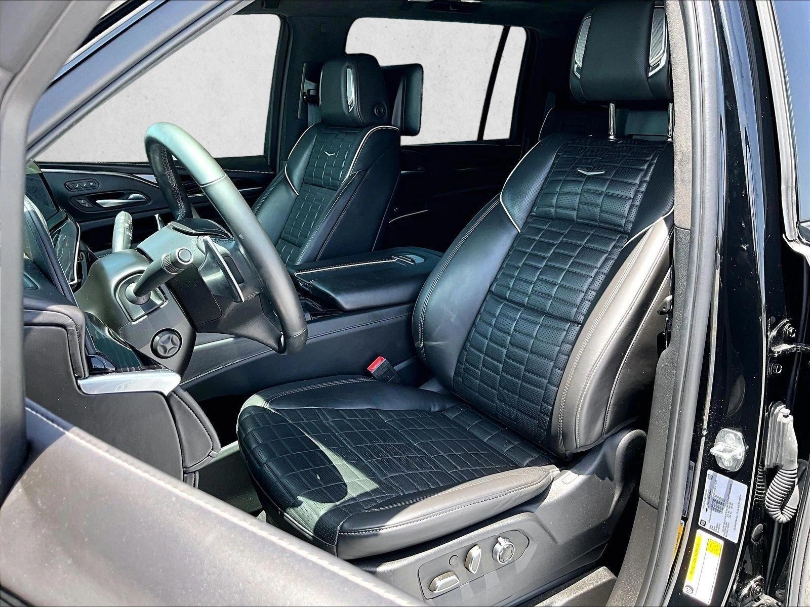 2023 Cadillac Escalade ESV V-Series - Photo 27