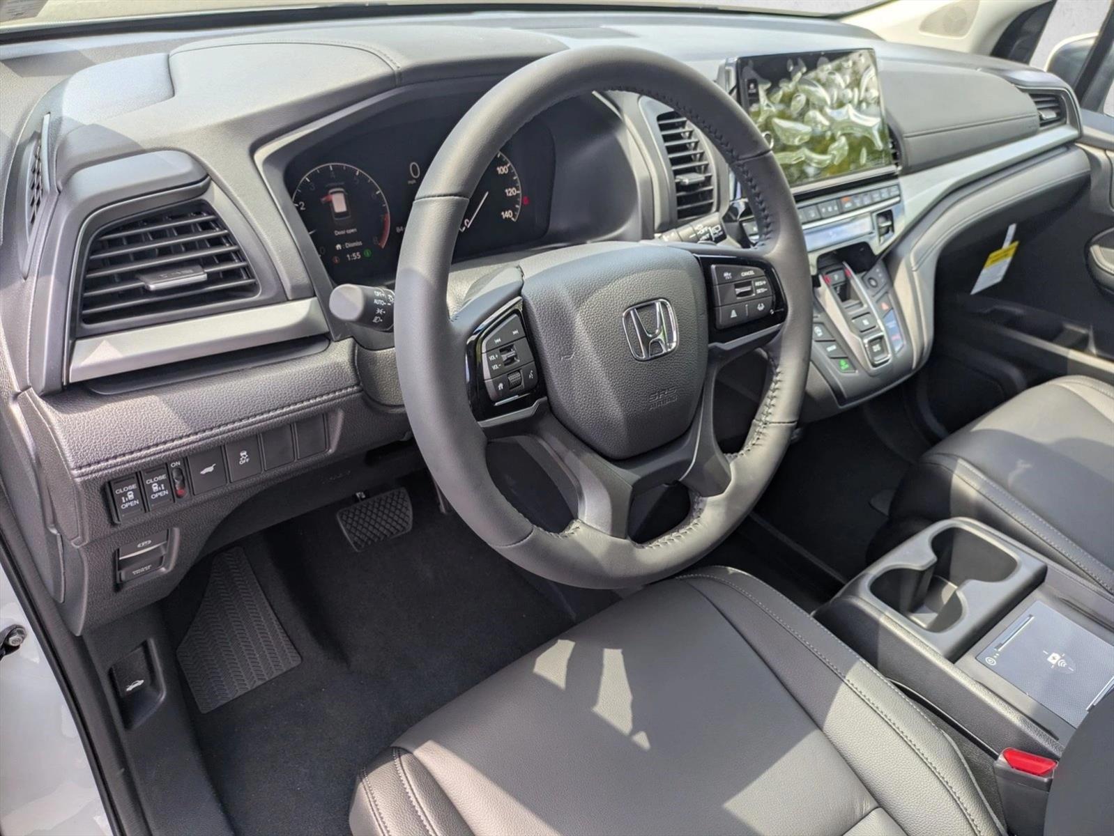 Thumbnail: 2026 Honda Odyssey - 3