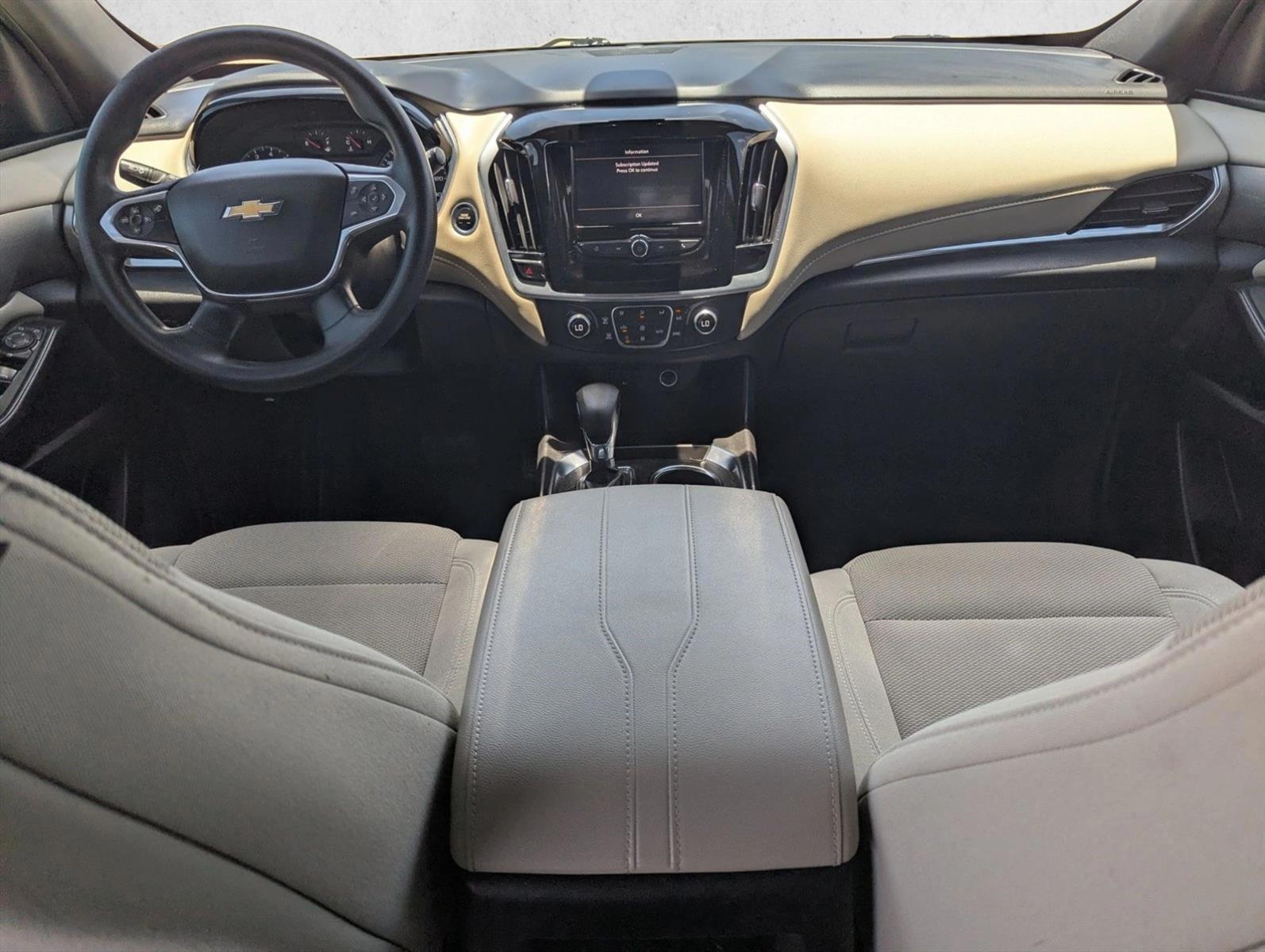 Thumbnail: 2022 Chevrolet Traverse - 3
