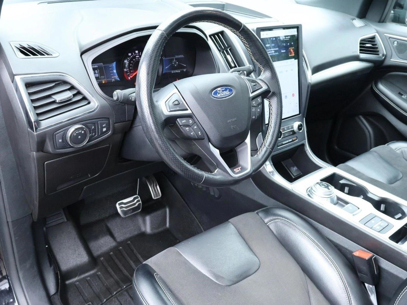 Thumbnail: 2022 Ford Edge - 3