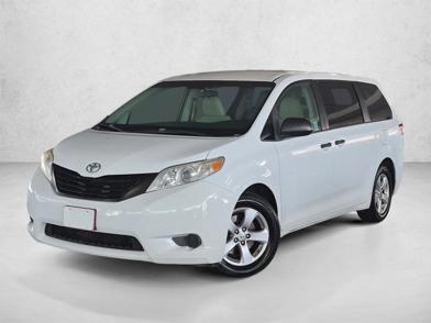 2013 Toyota Sienna L -
                  Costa Mesa, CA