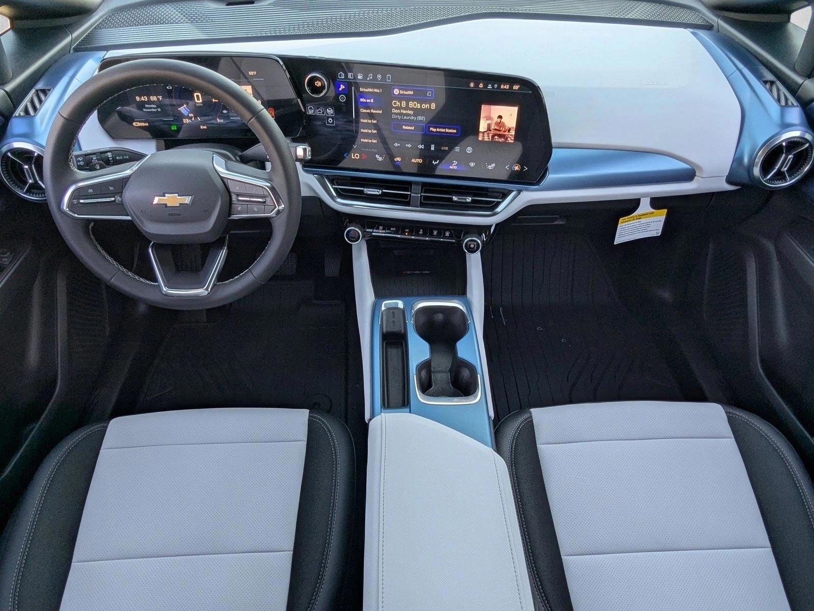 Thumbnail: 2026 Chevrolet Equinox - 3