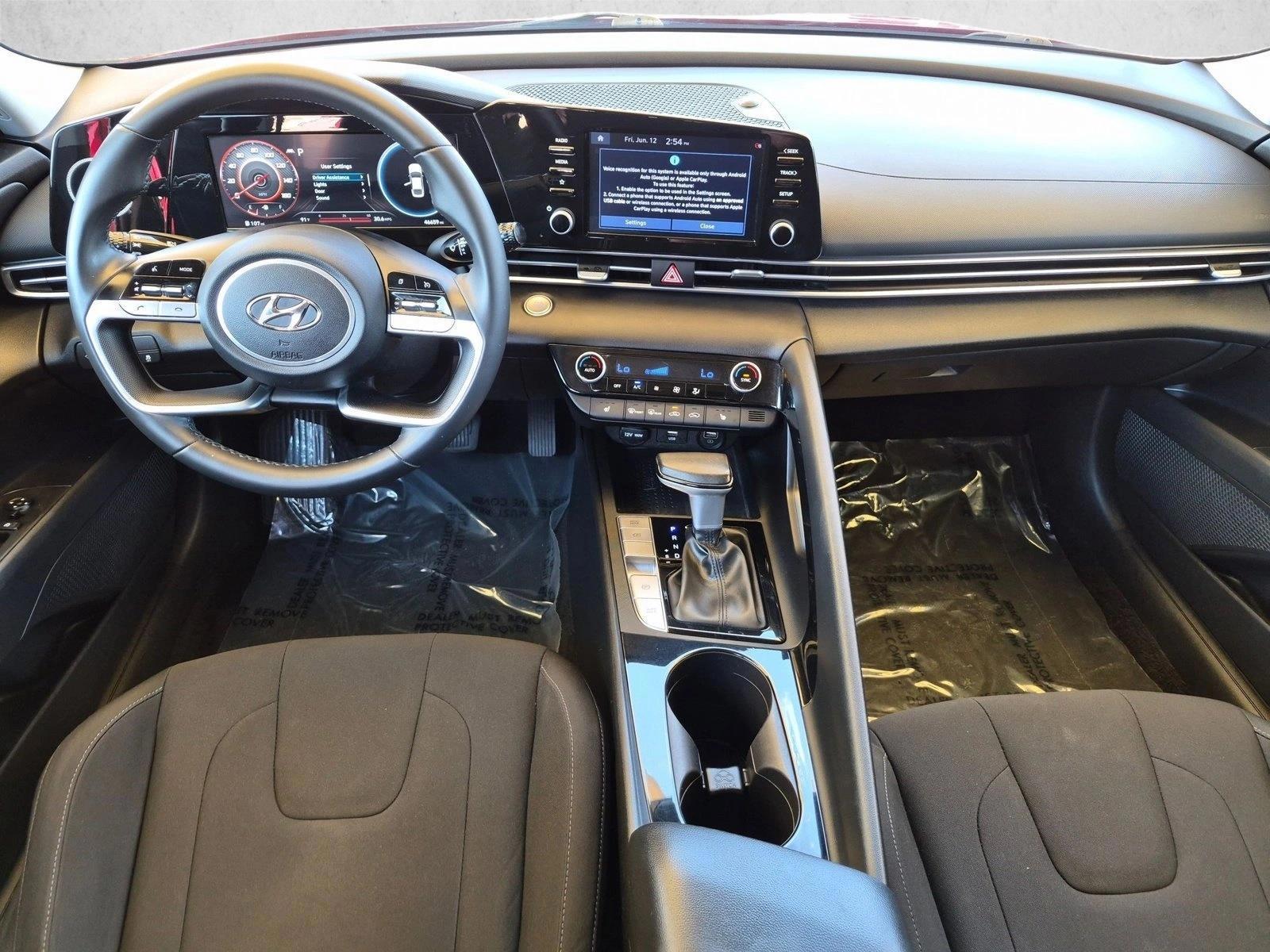 Thumbnail: 2022 Hyundai Elantra - 3