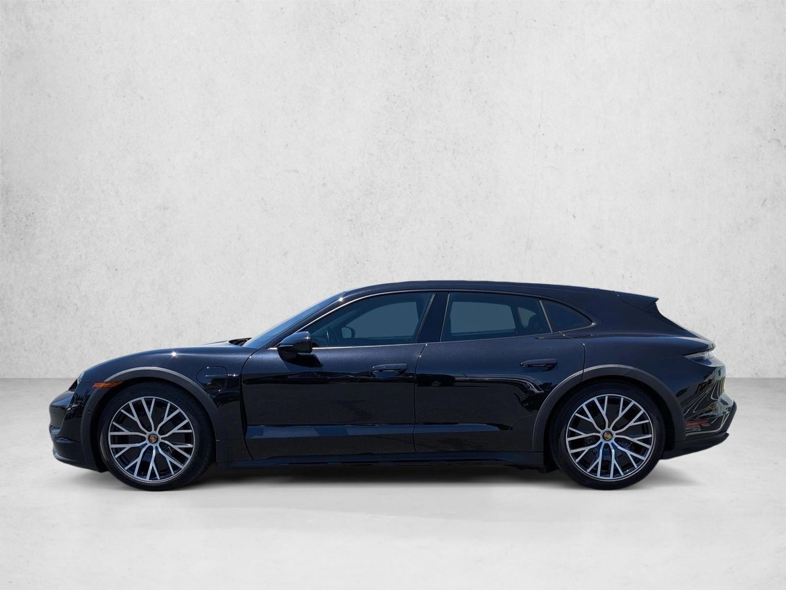 Thumbnail: 2022 Porsche Taycan - 2