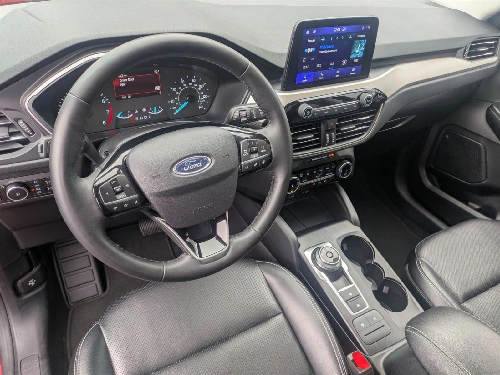 Thumbnail: 2022 Ford Escape - 3