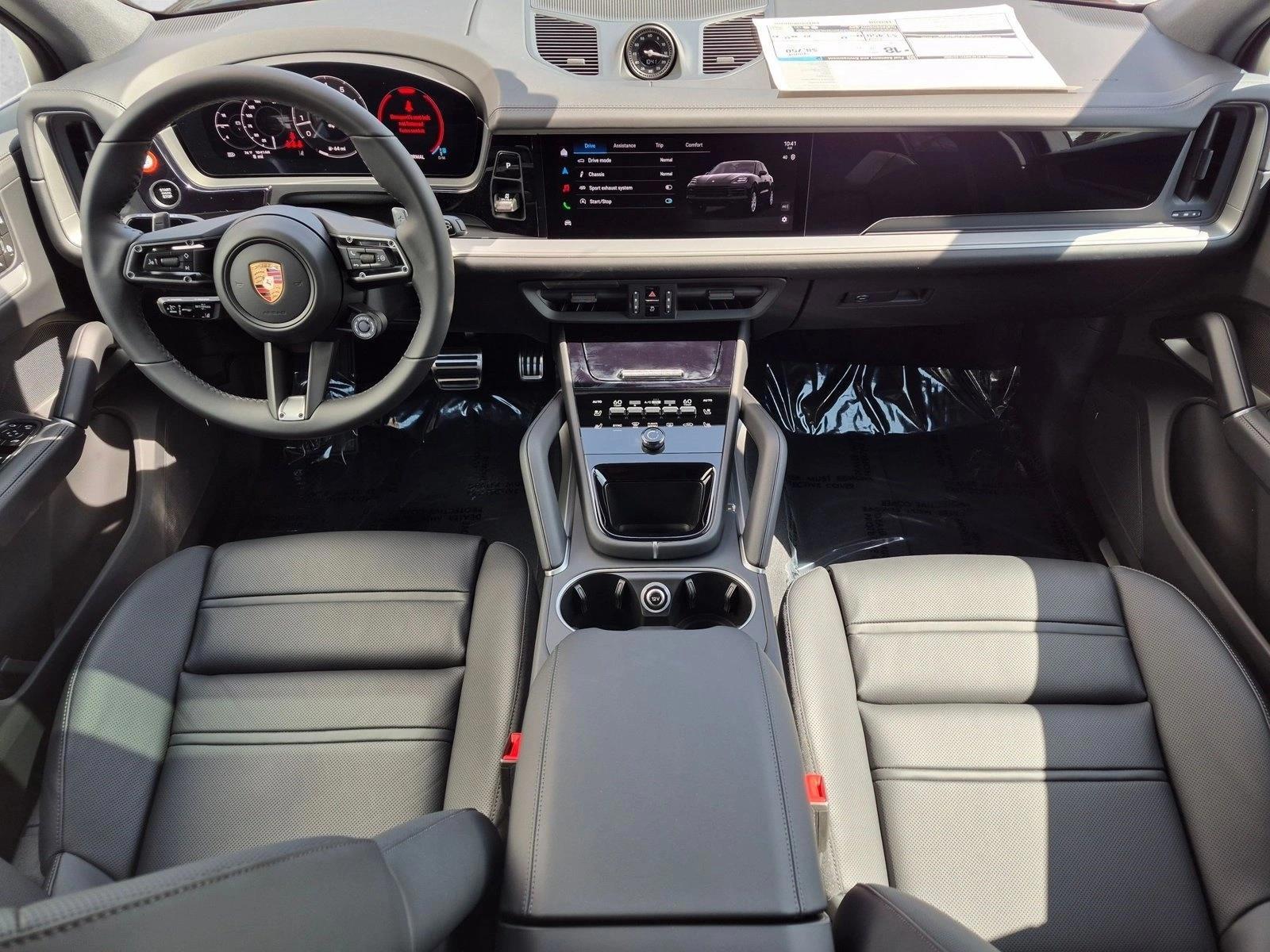 Thumbnail: 2026 Porsche Cayenne - 4