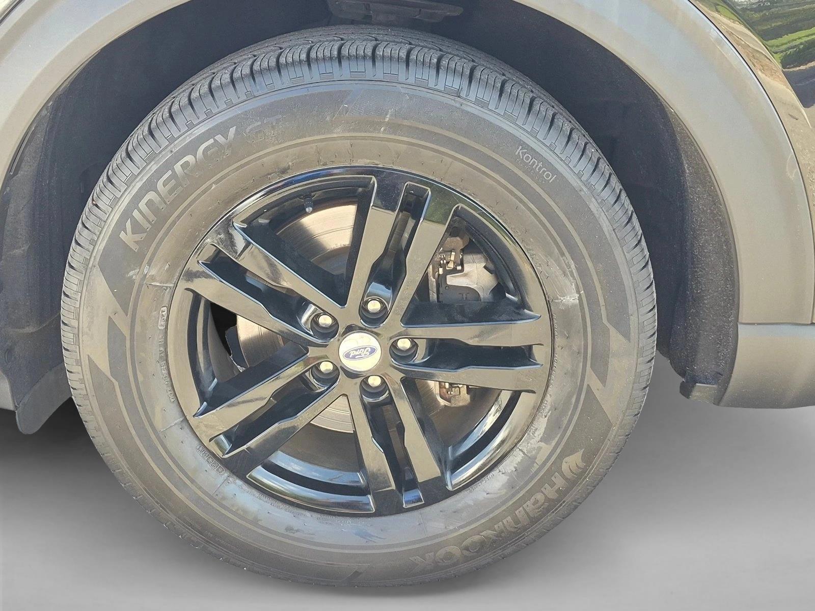 2020 Ford Explorer XLT - Photo 23