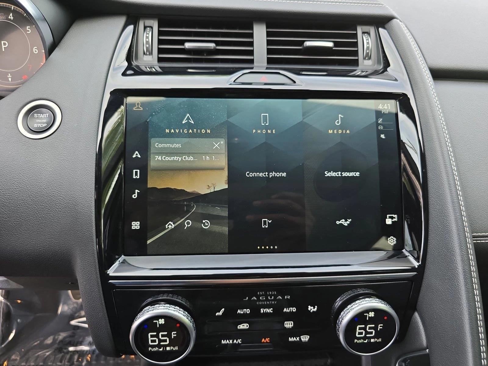 2024 Jaguar E-Pace R-DYNAMIC SE - Photo 23