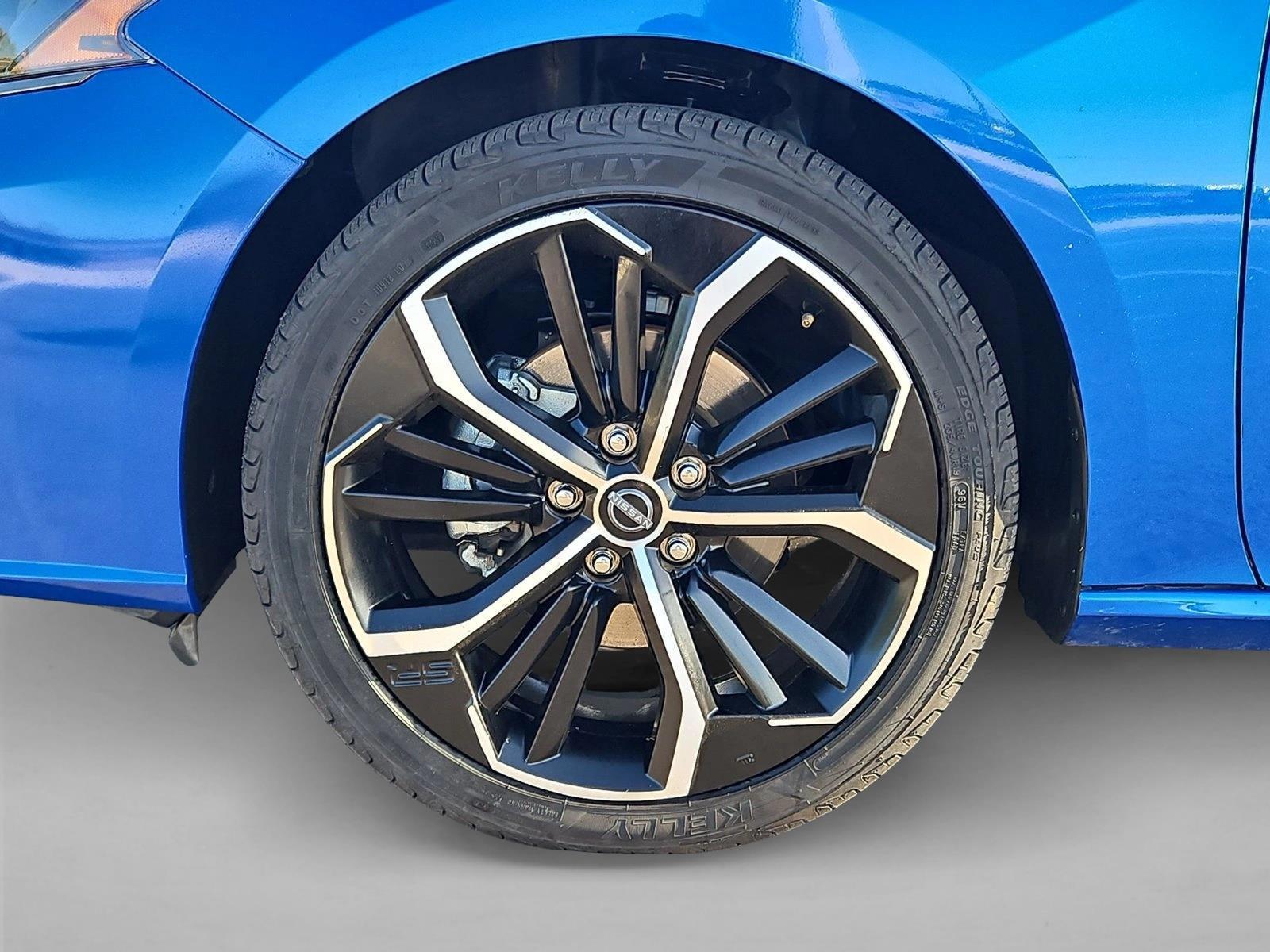 2025 Nissan Altima SR - Photo 23
