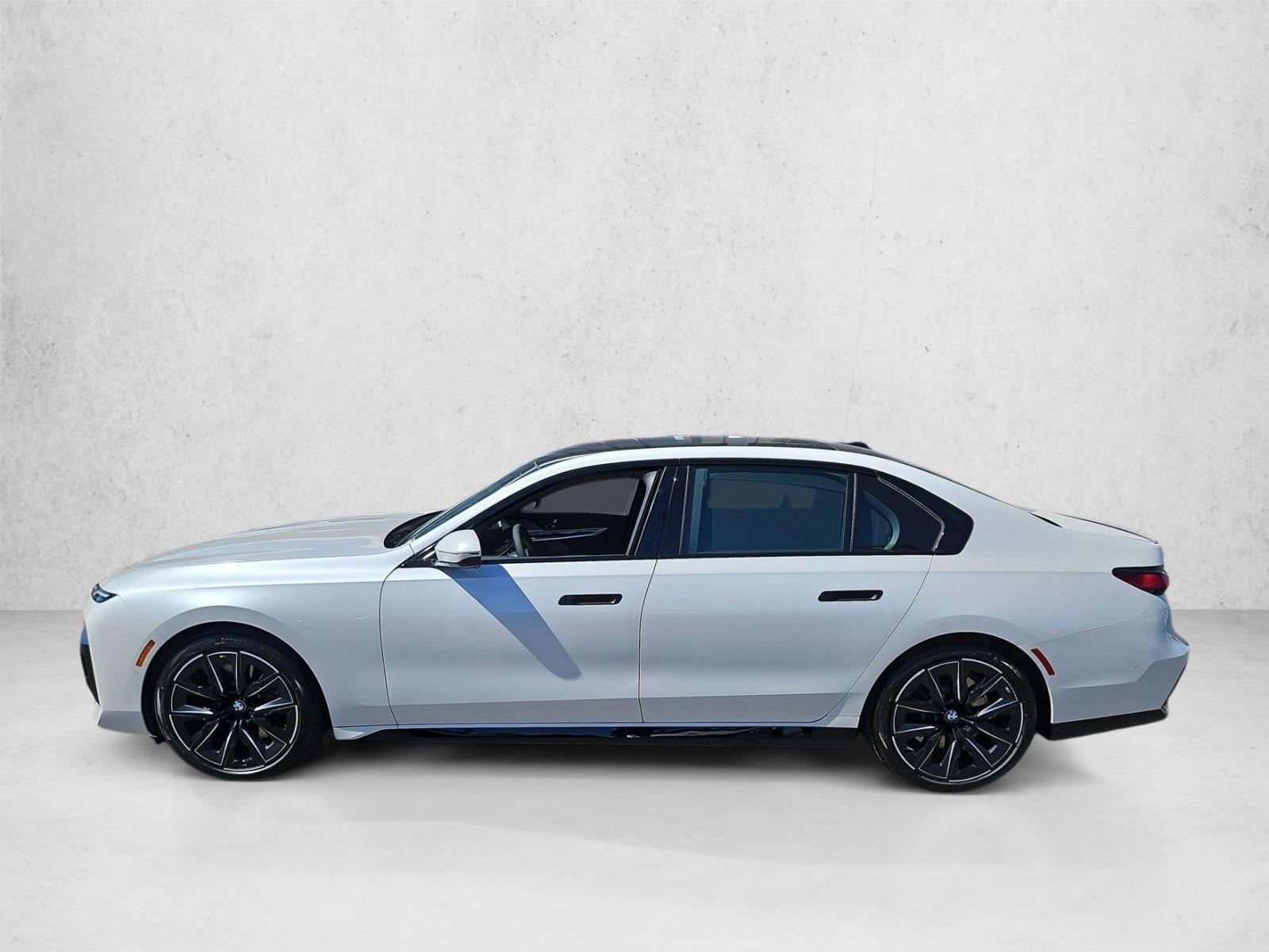 Thumbnail: 2026 BMW 7 Series - 2