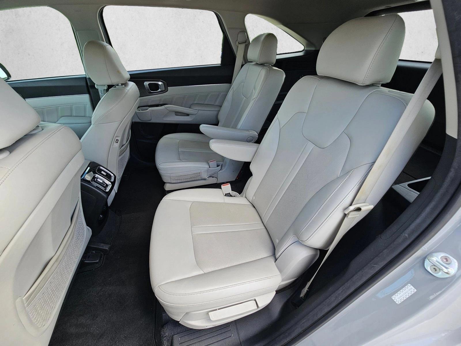 2023 Kia Sorento SX - Photo 18