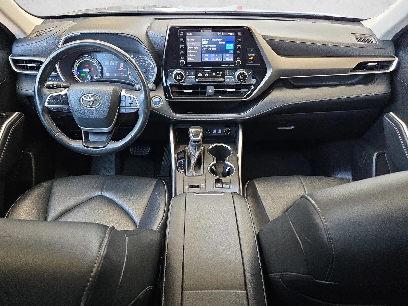 Thumbnail: 2022 Toyota Highlander - 4