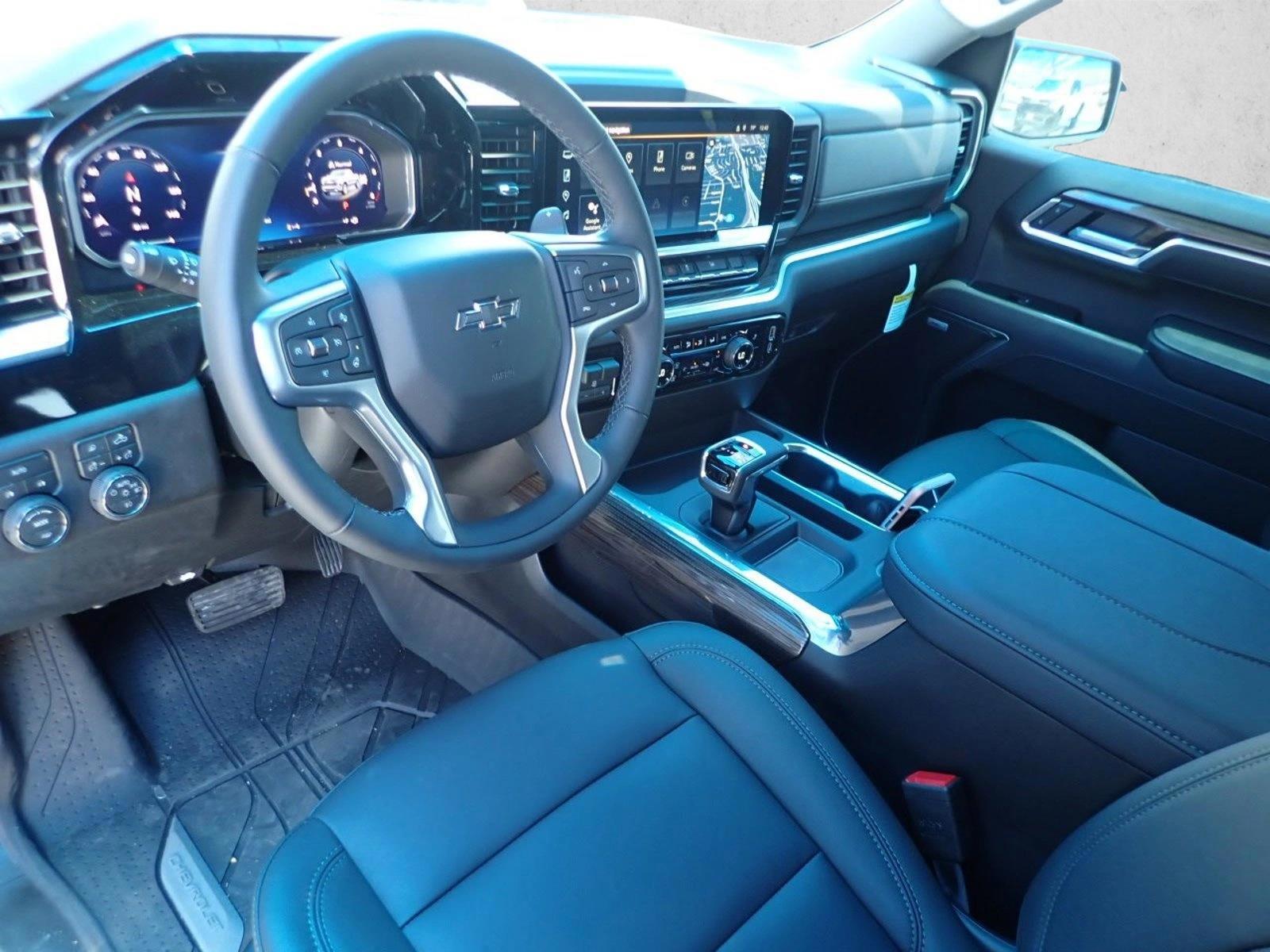 Thumbnail: 2026 Chevrolet Silverado 1500 - 3