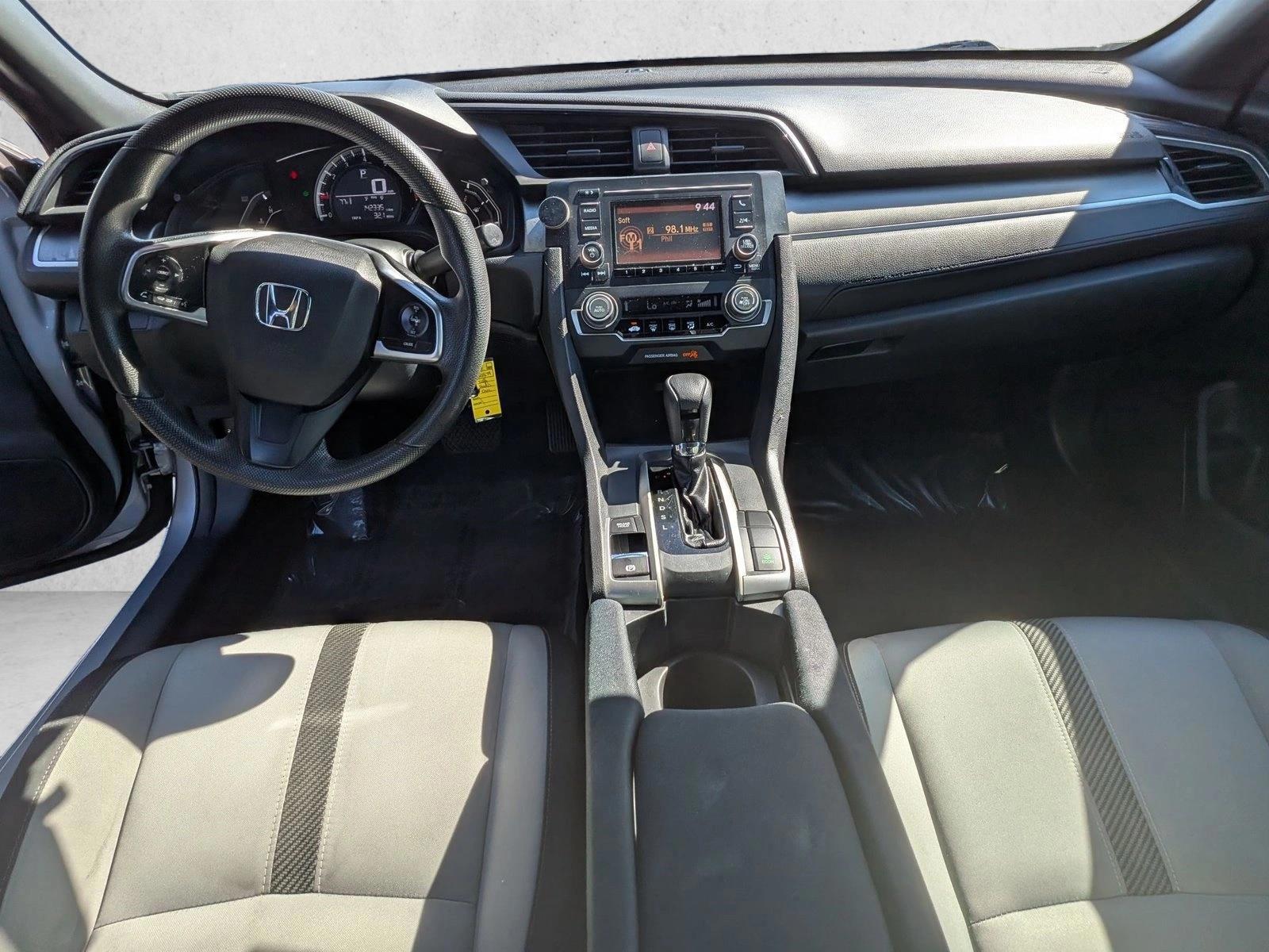 Thumbnail: 2016 Honda Civic - 4