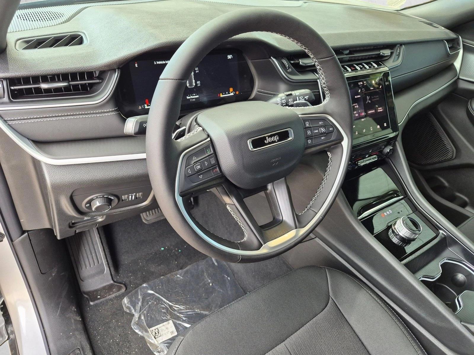 Thumbnail: 2026 Jeep Grand Cherokee - 3