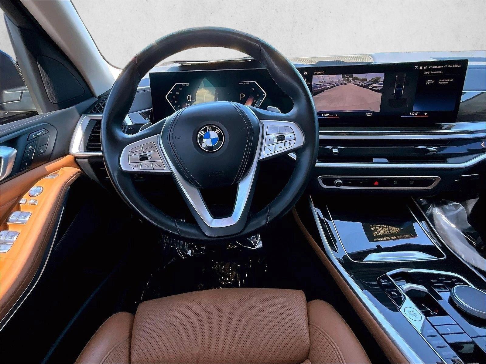 Thumbnail: 2023 BMW X7 - 3