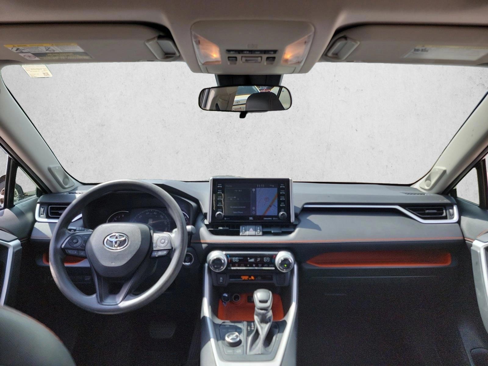 Thumbnail: 2019 Toyota RAV4 - 3