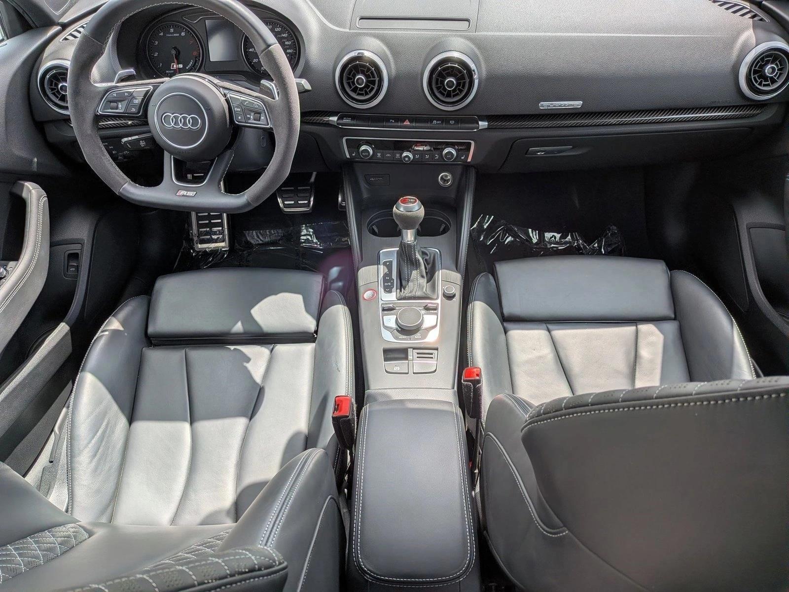Thumbnail: 2019 Audi RS 3 - 3