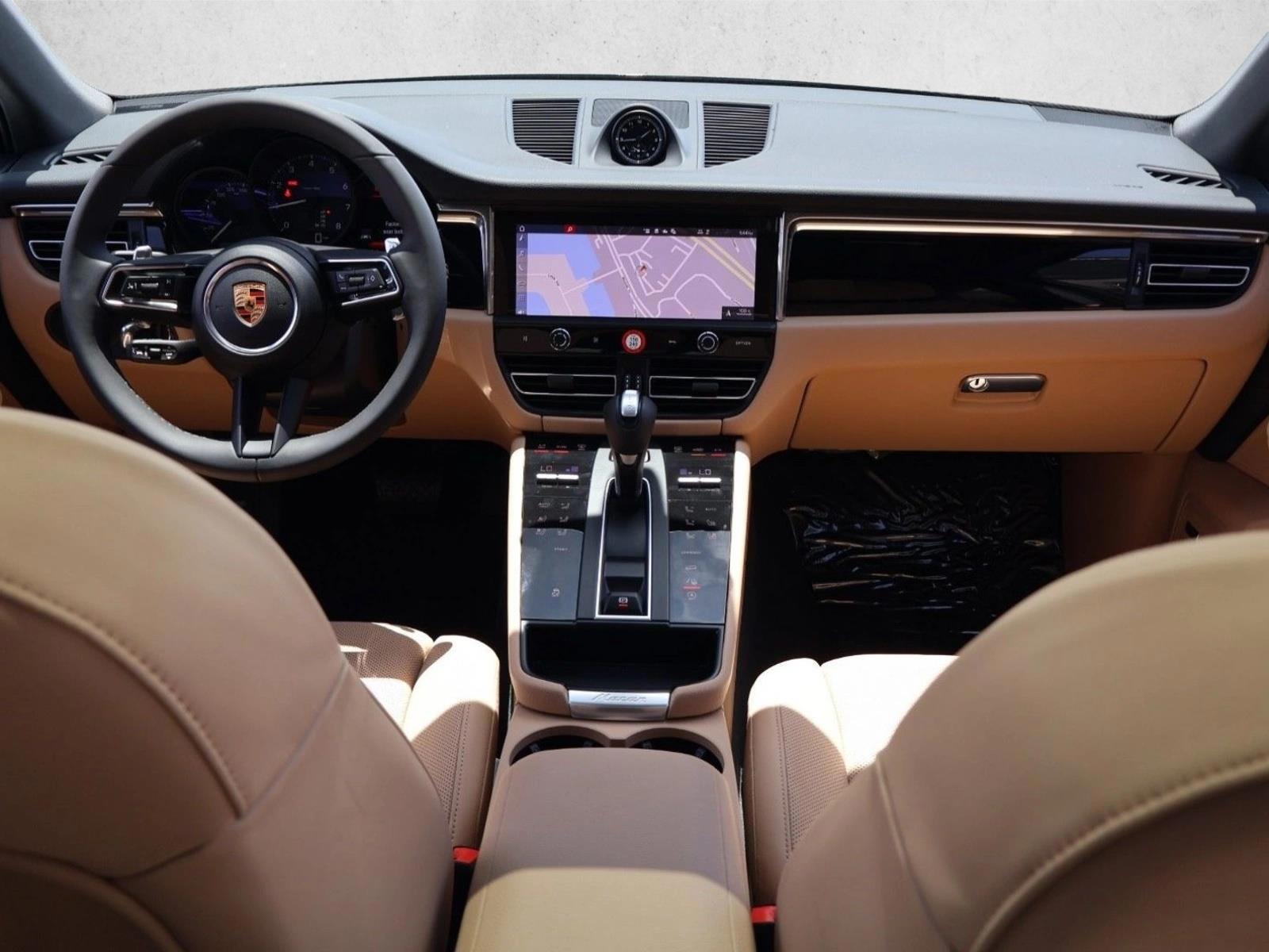 Thumbnail: 2026 Porsche Macan - 5
