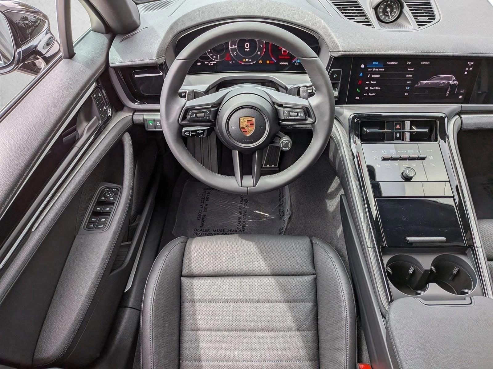 Thumbnail: 2026 Porsche Panamera - 4