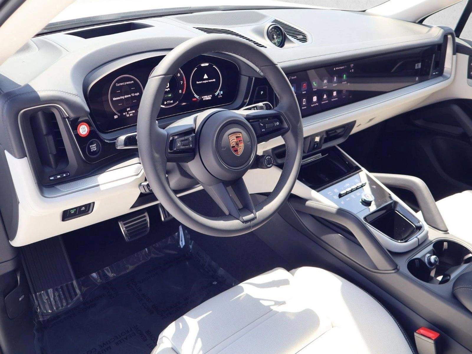 Thumbnail: 2026 Porsche Cayenne - 3