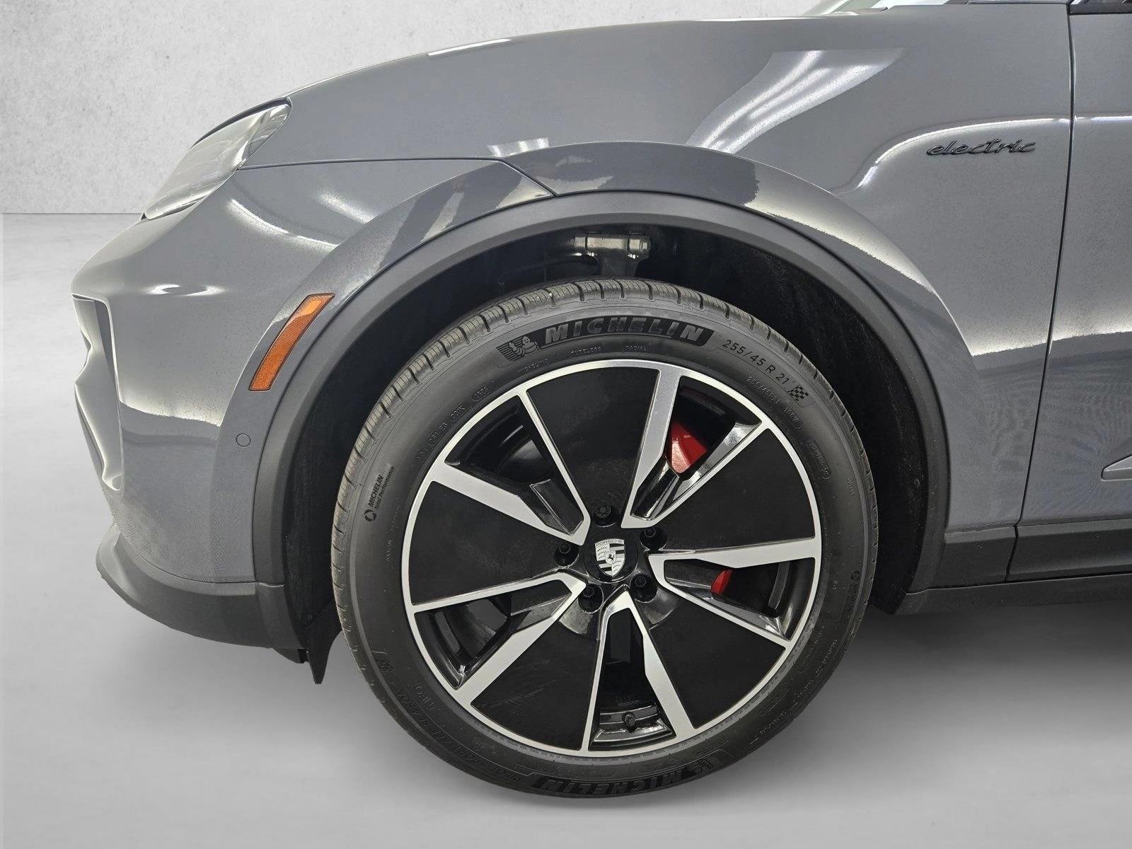 2025 Porsche Macan S - Photo 13