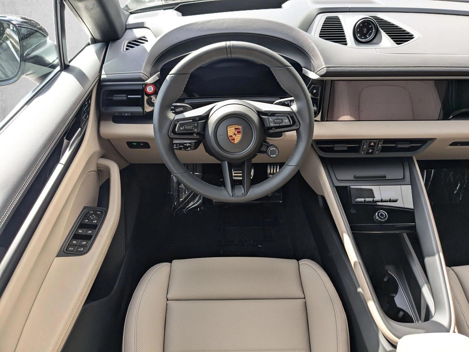 Thumbnail: 2025 Porsche Macan - 3