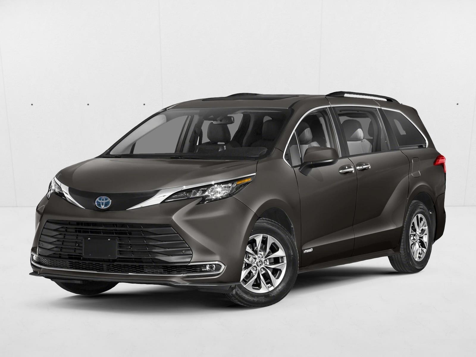 2022 Toyota Sienna XLE 8-Passenger Hybrid FWD's photo