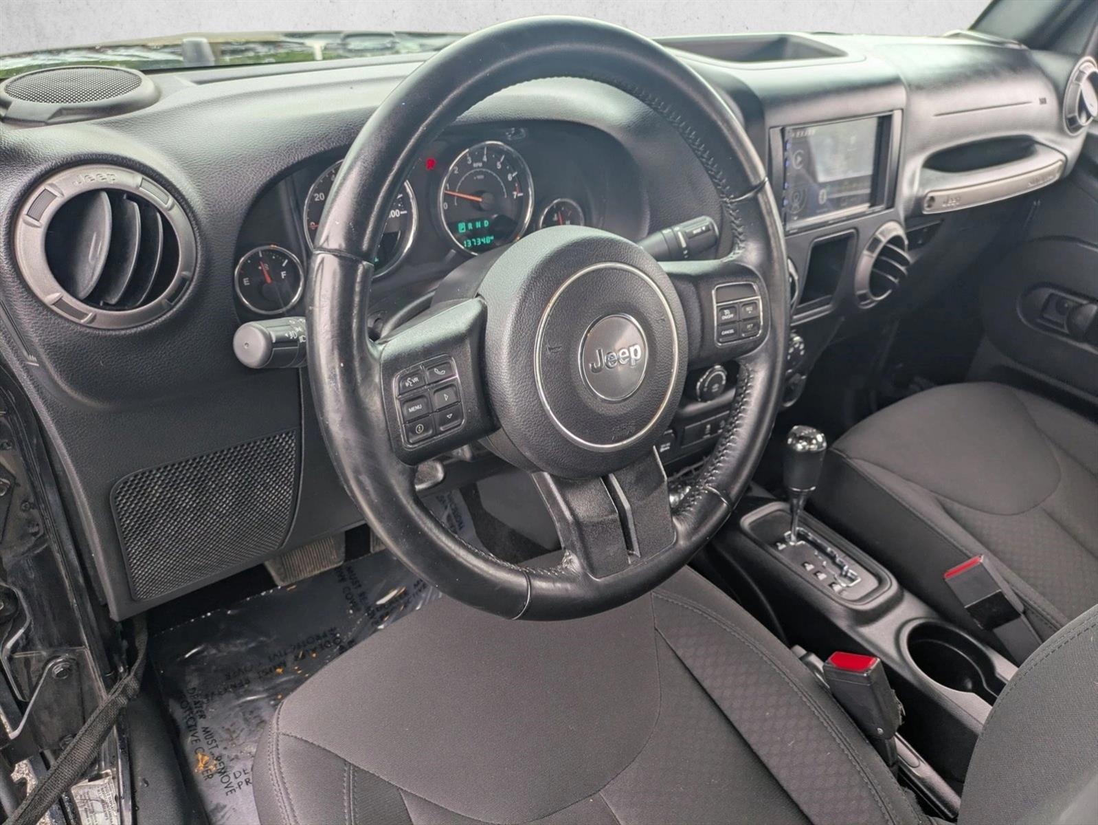 Thumbnail: 2017 Jeep Wrangler - 3