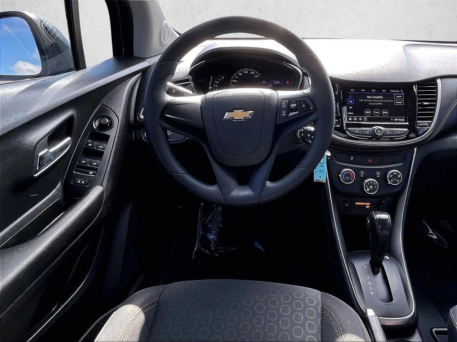 Thumbnail: 2020 Chevrolet Trax - 3