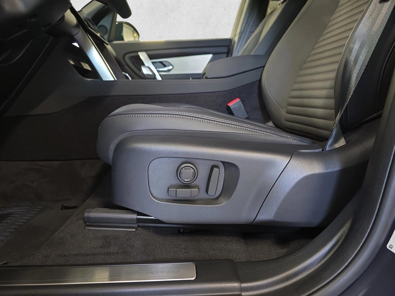 Thumbnail: 2026 Land Rover Discovery Sport - 4