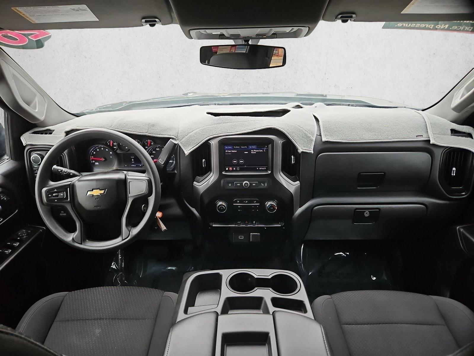 Thumbnail: 2020 Chevrolet Silverado 1500 - 3