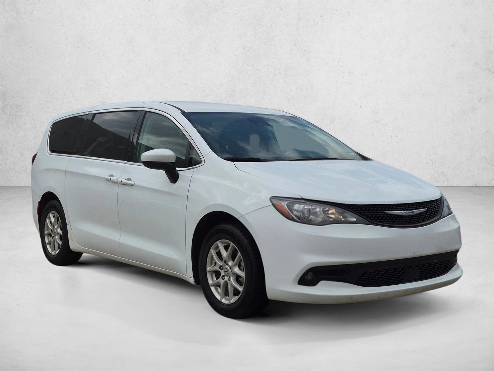2023 Chrysler Voyager
