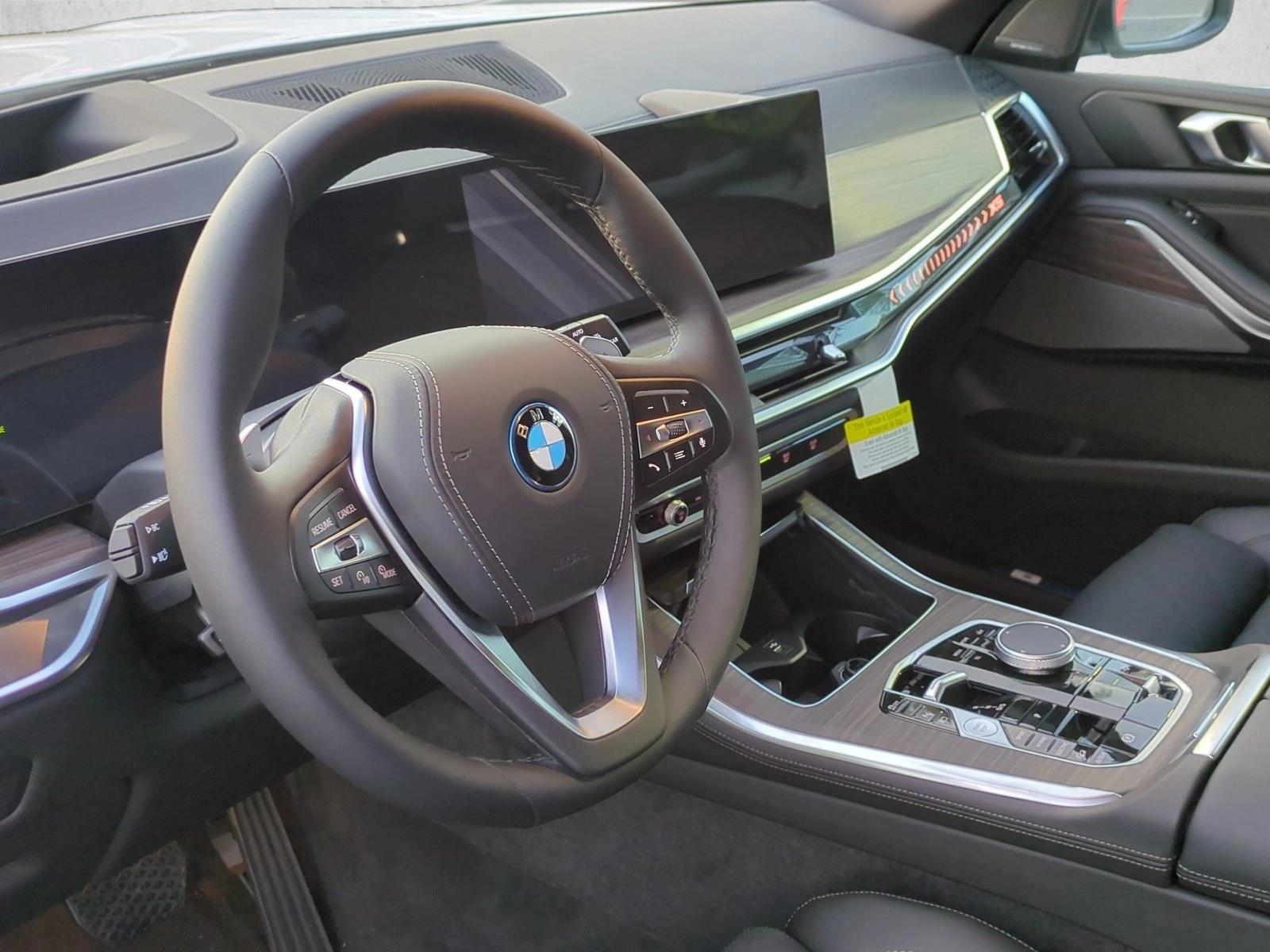 Thumbnail: 2026 BMW X5 - 3