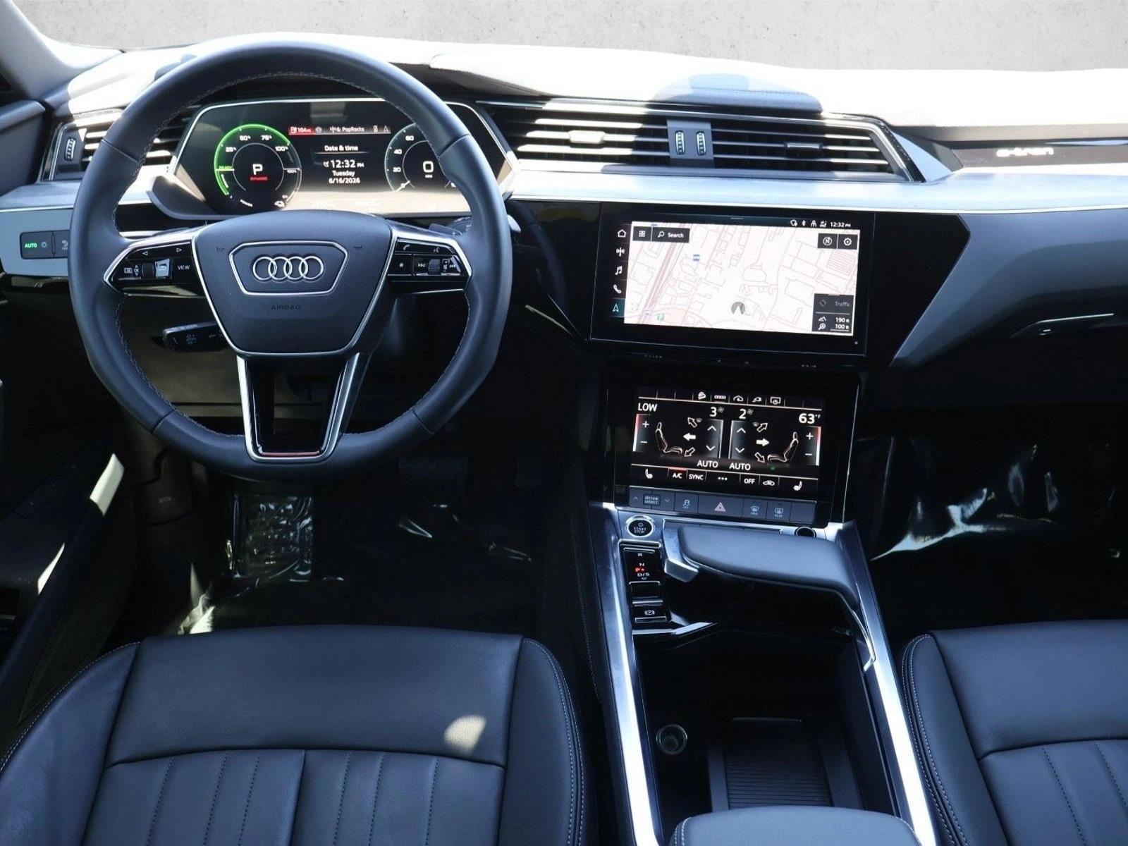 Thumbnail: 2024 Audi Q8 e-tron - 4