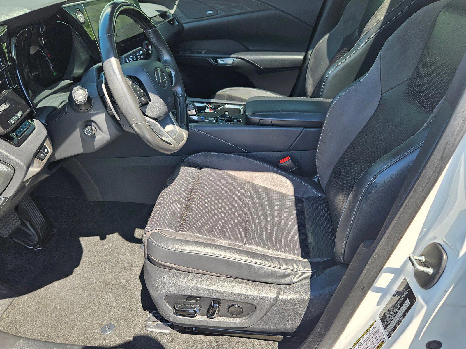 2023 Lexus RX Hybrid 350h - Photo 16