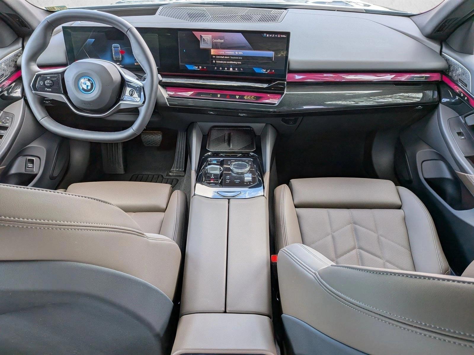 Thumbnail: 2025 BMW i5 - 3