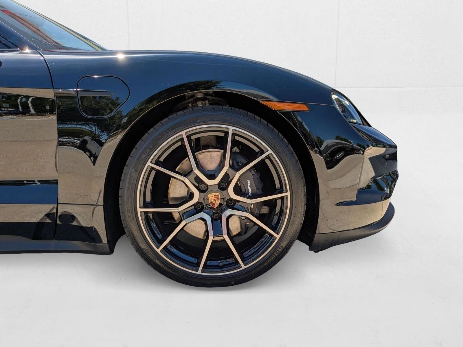 2025 Porsche Taycan Base - Photo 11