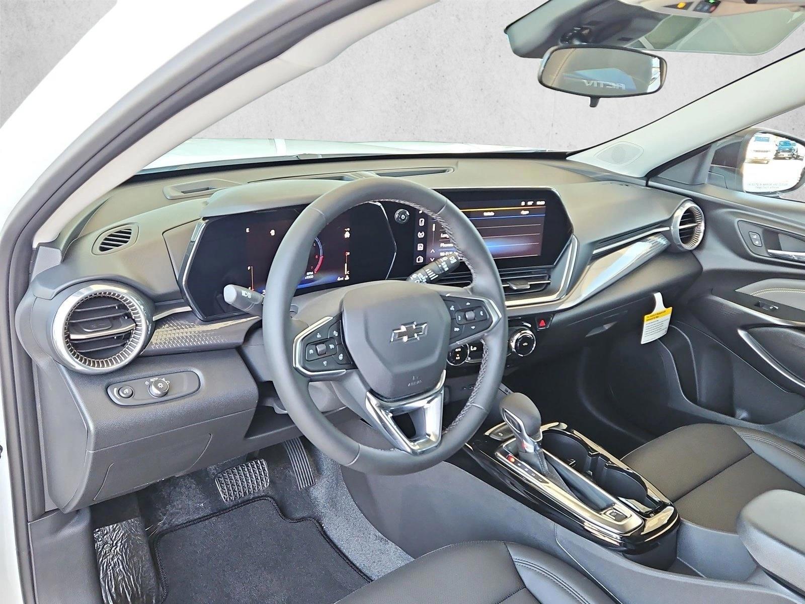 Thumbnail: 2026 Chevrolet Trax - 3