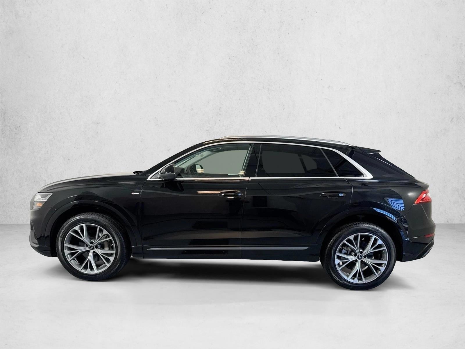Thumbnail: 2023 Audi Q8 - 2