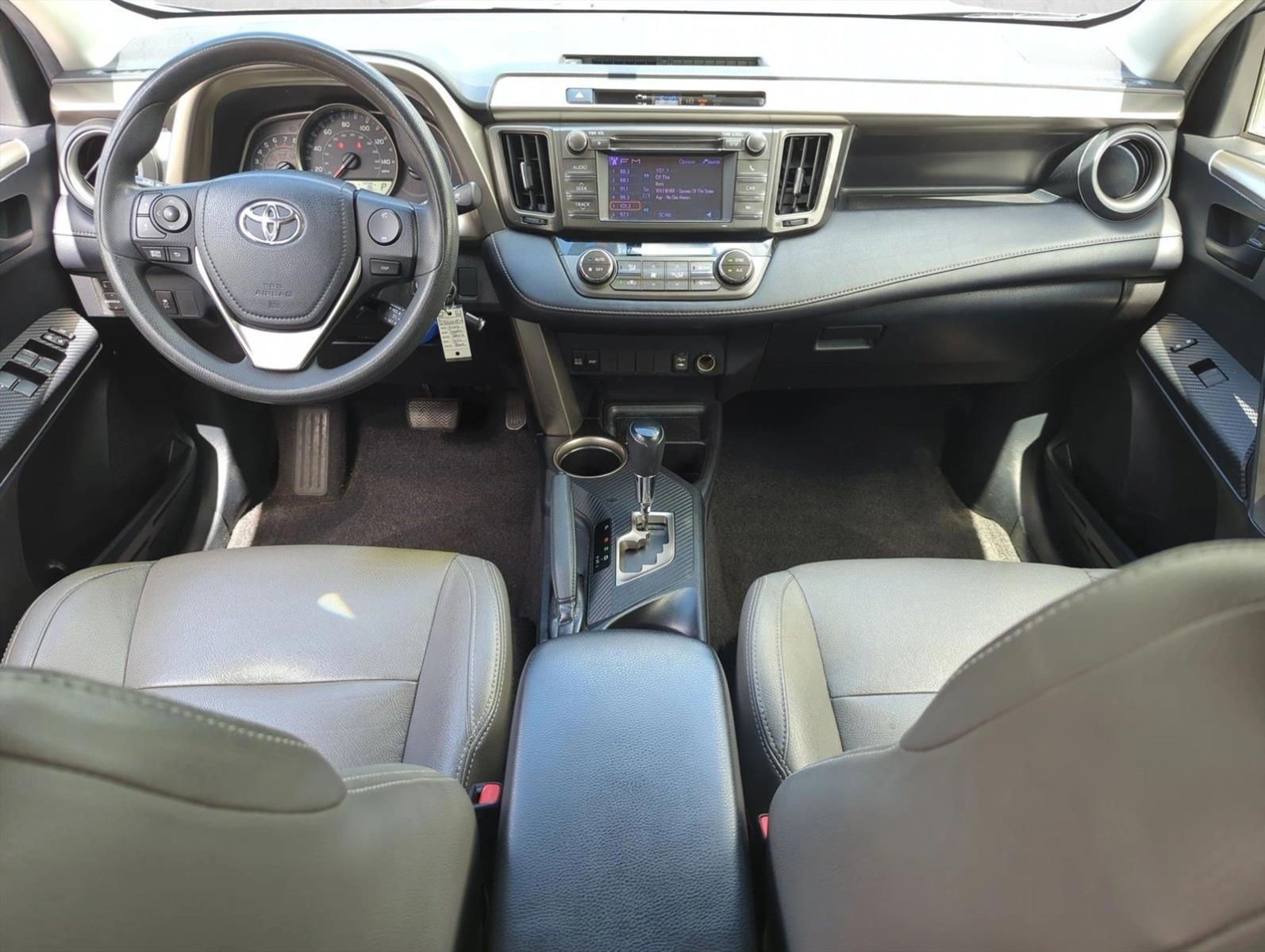 Thumbnail: 2013 Toyota RAV4 - 4