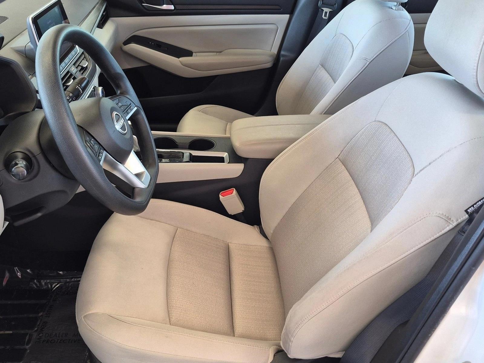 2025 Nissan Altima SV - Photo 15